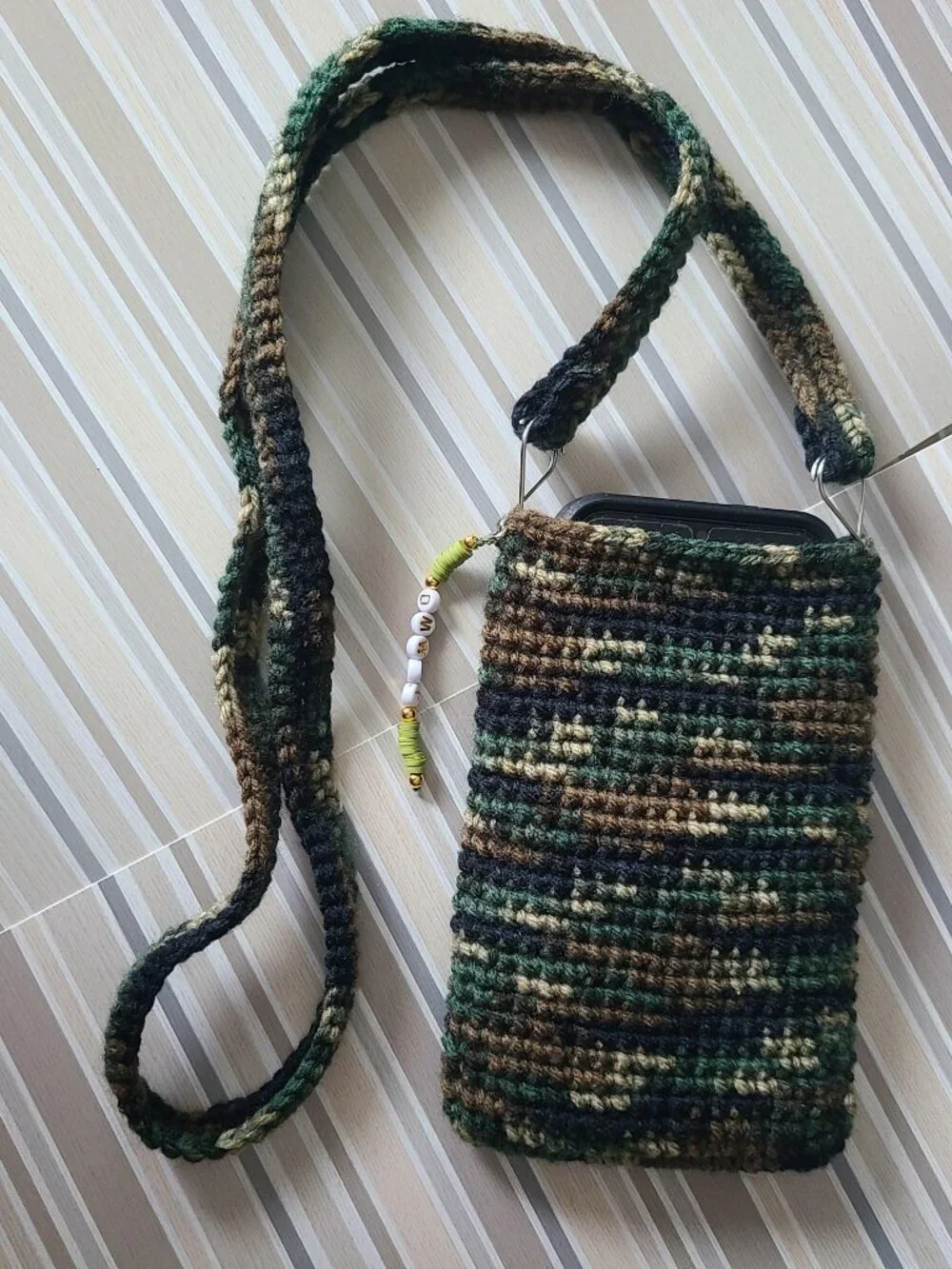 Crochet Crossbody Cell Phone Holder Small Purse Case Crossbody Bag with Charm